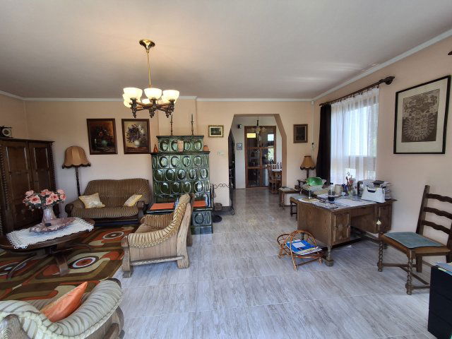 Eladó családi ház, Pécsett 129.99 M Ft, 4 szobás