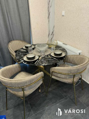 Kiadó panellakás, albérlet, Debrecenben 210 E Ft / hó, 1 szobás