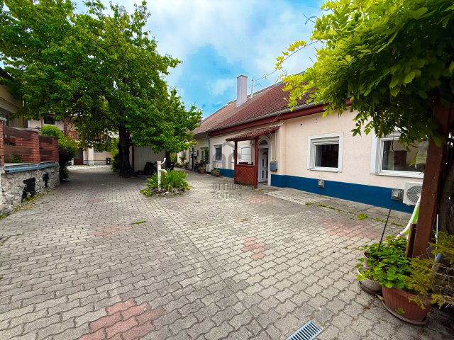 Eladó téglalakás, Sopronban 35.9 M Ft, 2 szobás