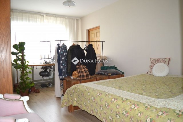 Eladó panellakás, Debrecenben 67 M Ft, 3 szobás