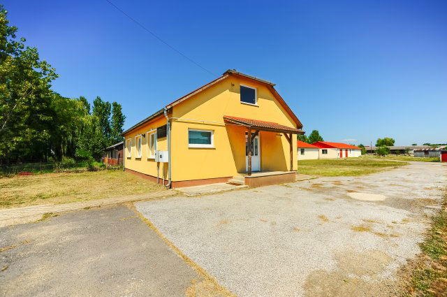 Eladó ipari ingatlan, Fehérgyarmaton, Szatmári utcában 250 M Ft