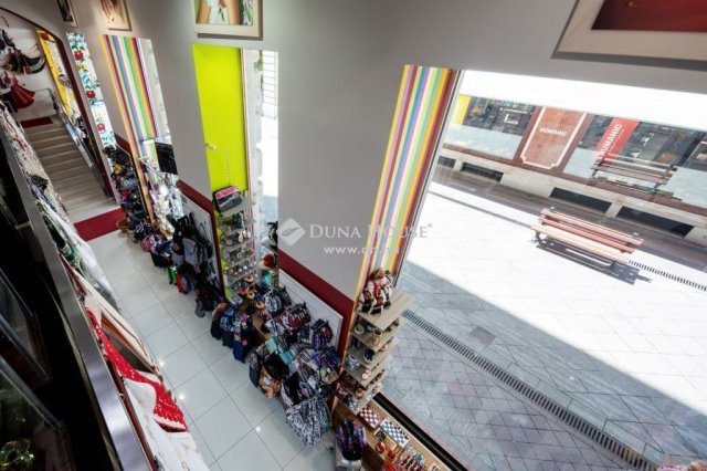 Eladó üzlethelyiség, Budapesten, V. kerületben 962.5 M Ft