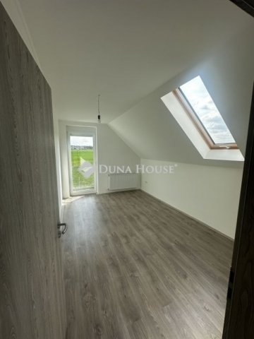 Eladó téglalakás, Pellérden 154.9 M Ft, 5 szobás