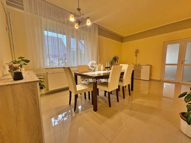 Eladó családi ház, Várpalotán 114.99 M Ft, 5+1 szobás