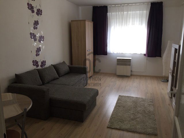 Eladó téglalakás, Szekszárdon, Zöldkert utcában 27.9 M Ft