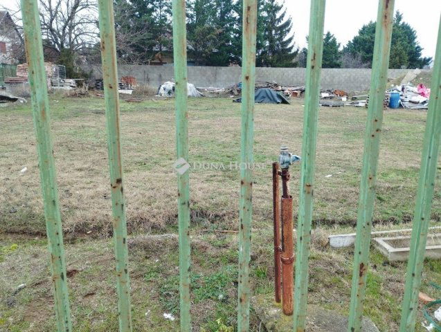 Eladó telek, Fóton 116 M Ft / költözzbe.hu