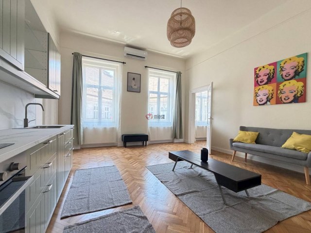 Eladó téglalakás, Budapesten, VI. kerületben 125 M Ft, 3 szobás