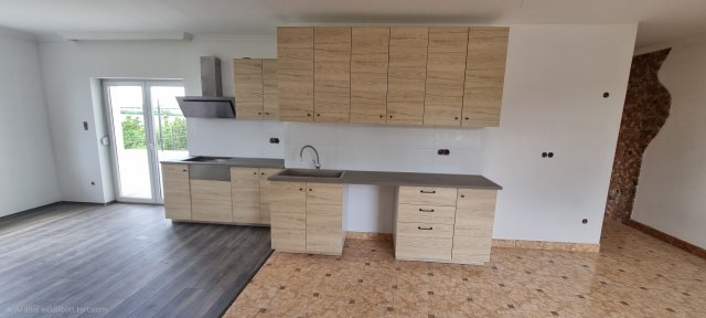 Kiadó téglalakás, albérlet, Telkin 370 E Ft / hó, 4+1 szobás