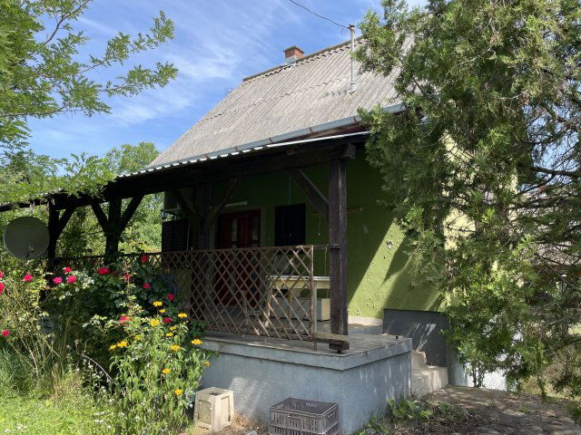 Eladó családi ház, Szalkszentmártonon 19.9 M Ft, 2 szobás