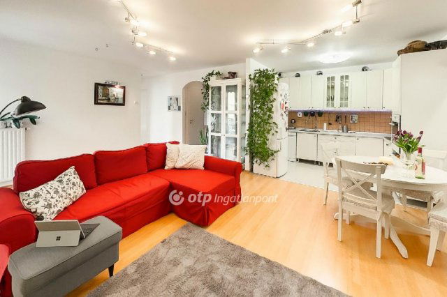 Eladó téglalakás, Budapesten, IV. kerületben 135 M Ft