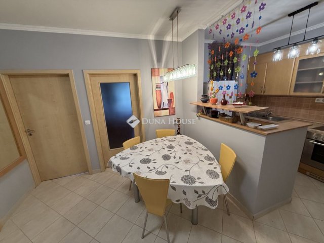 Kiadó téglalakás, albérlet, Kecskeméten 220 E Ft / hó