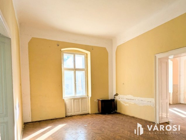 Eladó családi ház, Békéscsabán 45 M Ft, 8 szobás