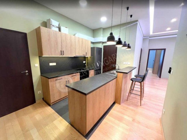 Kiadó téglalakás, albérlet, V. kerületben, Szemere utcában