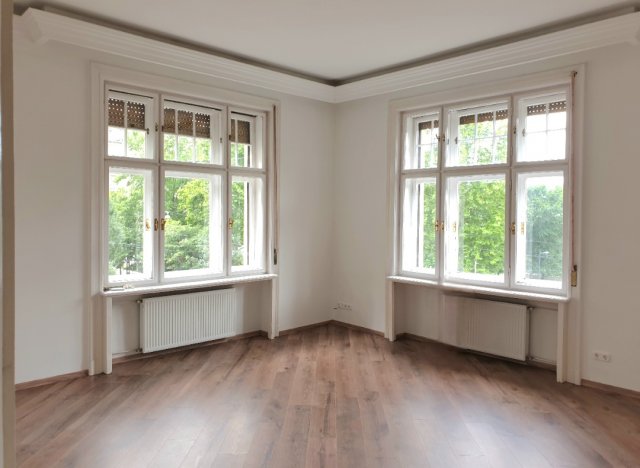 Kiadó téglalakás, albérlet, Budapesten, V. kerületben, 3 szobás
