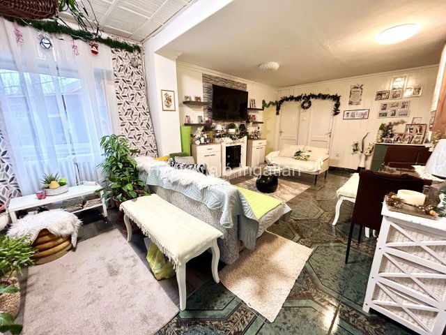 Eladó családi ház, Nyíregyházán 57.5 M Ft, 1+5 szobás