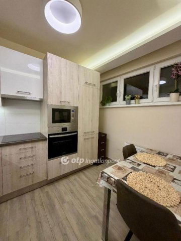 Eladó panellakás, Budapesten, XI. kerületben 92 M Ft, 3 szobás