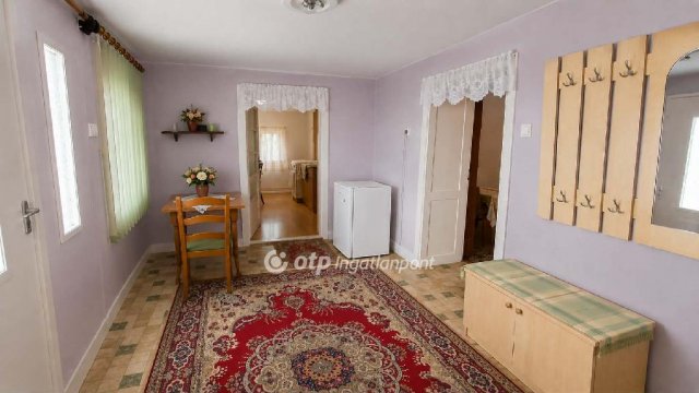 Eladó családi ház, Kaszaperen 7 M Ft, 2 szobás