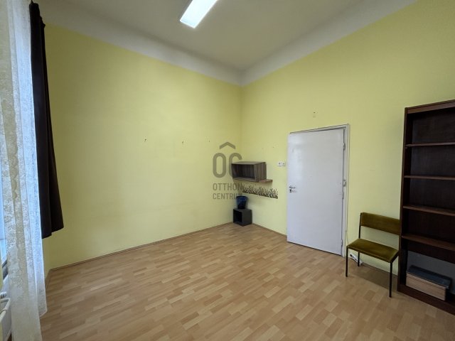 Kiadó iroda, Pécsett 330 E Ft / hó / költözzbe.hu