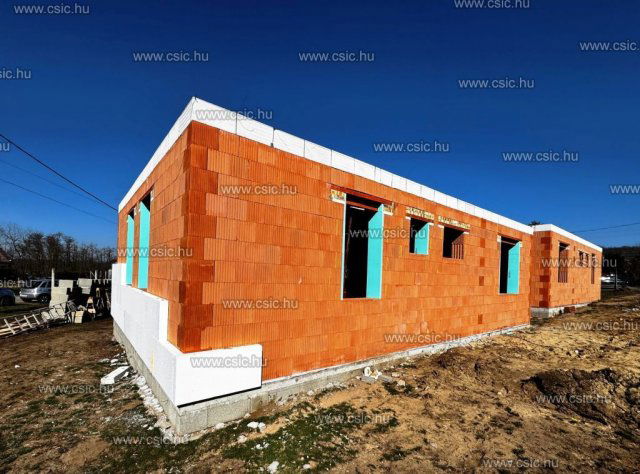 Eladó ikerház, Őrbottyánban 89.5 M Ft, 3+1 szobás