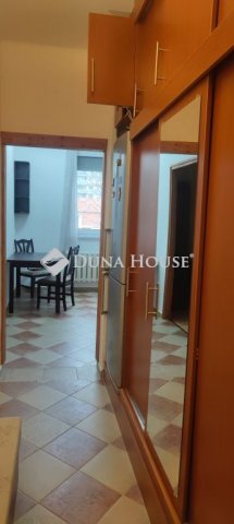 Eladó téglalakás, Székesfehérvárott, Lövölde utcában 61 M Ft