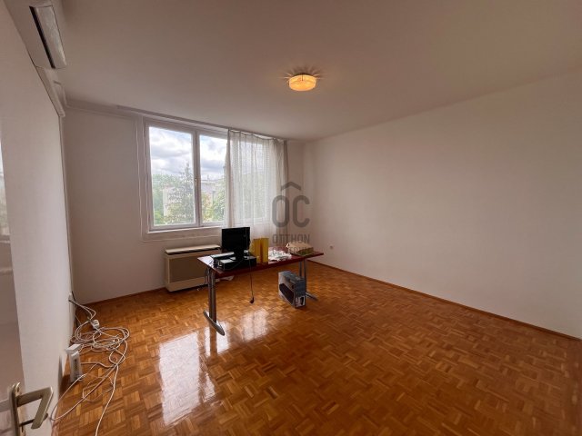 Kiadó téglalakás, albérlet, Debrecenben 250 E Ft / hó, 3 szobás