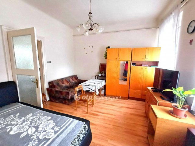 Eladó téglalakás, Budapesten, XVI. kerületben 35.95 M Ft
