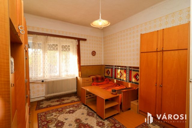 Eladó családi ház, Békésen 18 M Ft, 3 szobás