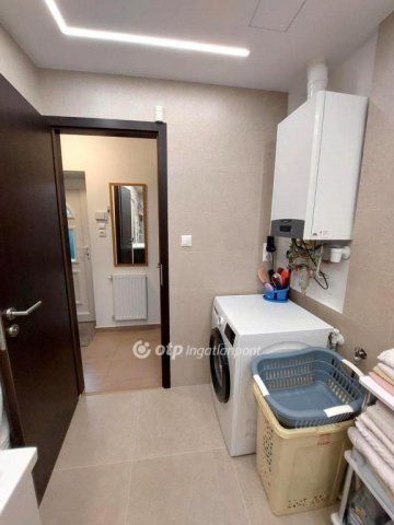 Eladó családi ház, Szentendrén 159.9 M Ft, 4+1 szobás