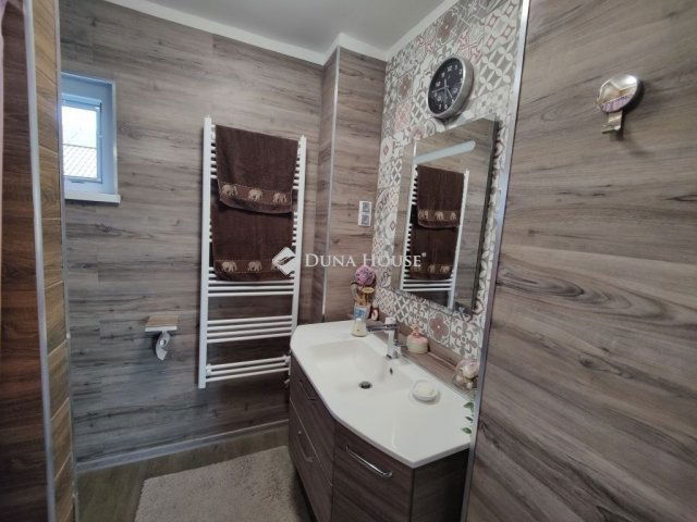 Eladó ikerház, Szentendrén 149.9 M Ft, 4 szobás