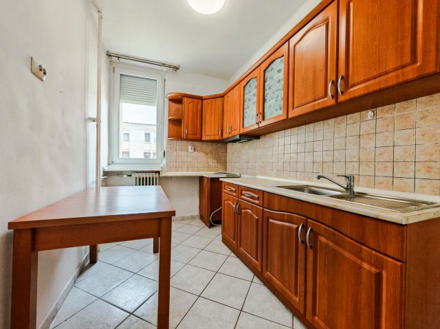 Eladó téglalakás, Tatabányán 39 M Ft, 2 szobás