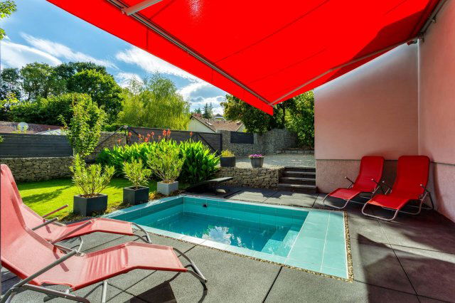 Eladó családi ház, Leányfaluban 329 M Ft, 4+1 szobás