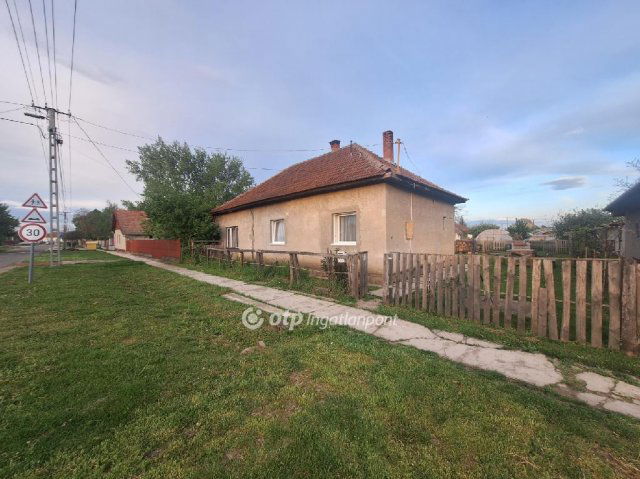 Eladó családi ház, Szeghalmon 9.85 M Ft, 1+1 szobás