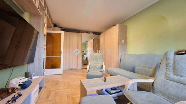 Eladó panellakás, Budapesten, III. kerületben 72.9 M Ft