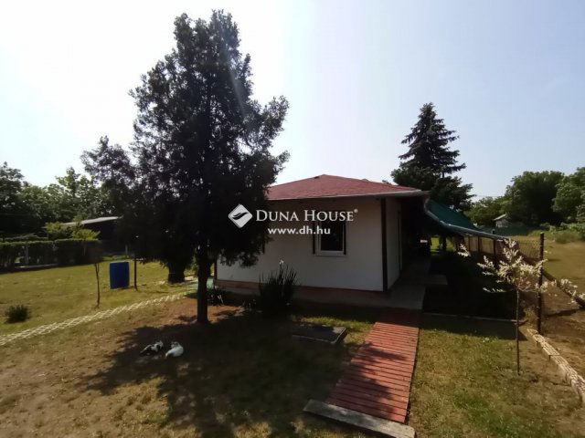 Eladó családi ház, Tóalmáson 28 M Ft, 2 szobás