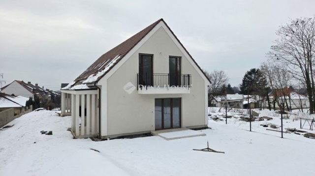 Eladó ikerház, Vácon 104.82 M Ft, 4 szobás