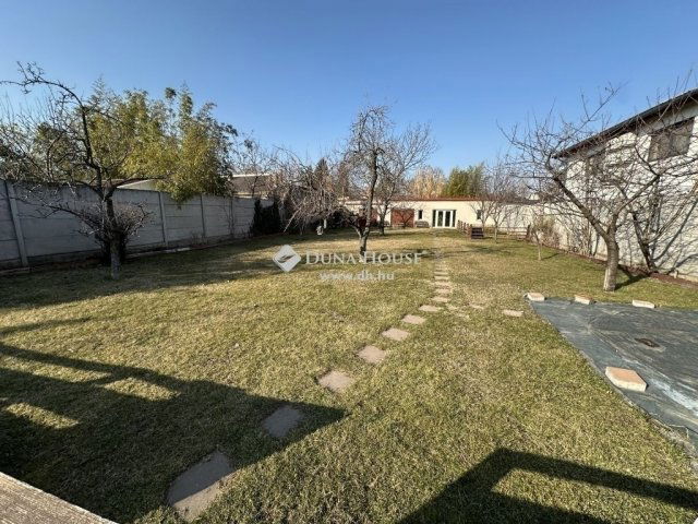 Eladó családi ház, Budapesten, XXI. kerületben 214.9 M Ft