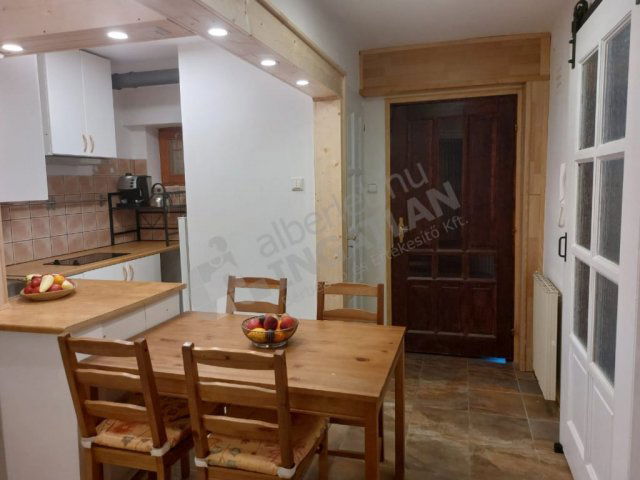 Kiadó téglalakás, albérlet, II. kerületben, Huba vezér utcában