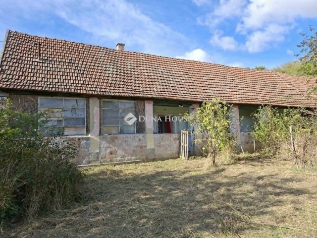Eladó családi ház, Gombán 30.5 M Ft, 2 szobás