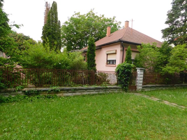 Eladó családi ház, Keszthelyen 76 M Ft, 3 szobás