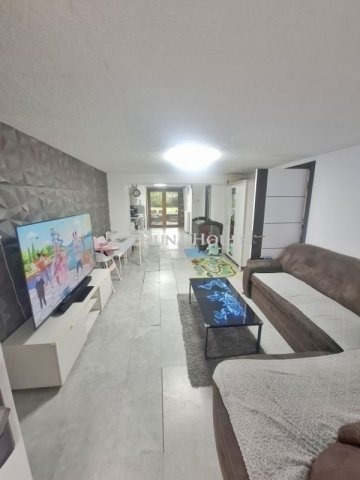 Eladó családi ház, Fóton 127.99 M Ft, 7 szobás