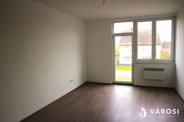Eladó téglalakás, Körmenden 28 M Ft, 2 szobás