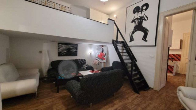 Eladó téglalakás, Budapesten, VI. kerületben, Anker közben