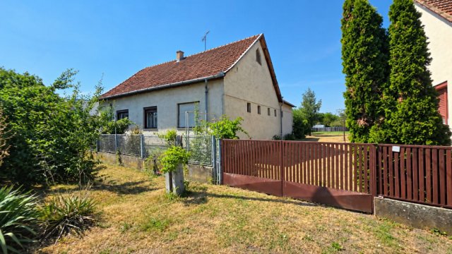 Eladó családi ház, Kabán 35 M Ft, 2+1 szobás