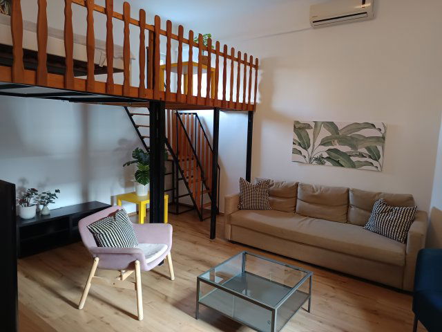 Kiadó téglalakás, albérlet, VII. kerületben, Klauzál téren