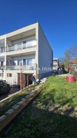 Eladó családi ház, Veszprémben 99 M Ft, 4 szobás