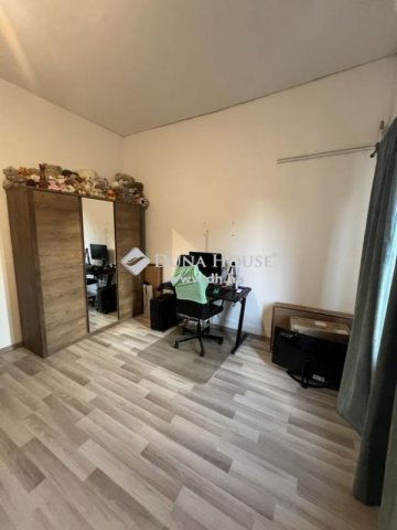 Eladó családi ház, Besnyőn 61.9 M Ft, 6 szobás