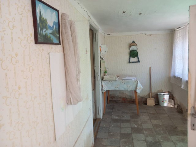 Eladó családi ház, Szolnokon 17 M Ft, 2 szobás