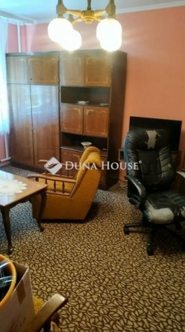 Eladó panellakás, Kecskeméten 44.9 M Ft, 2 szobás