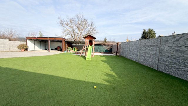 Eladó családi ház, Debrecenben 145 M Ft, 4 szobás