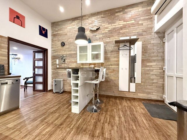 Eladó téglalakás, Budapesten, VIII. kerületben 69 M Ft, 2 szobás